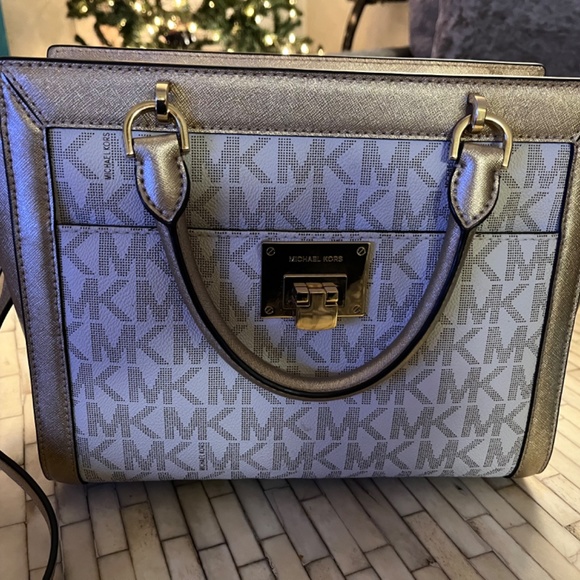 Authentic Michael Kors Bag 👜 - Picture 5 of 5